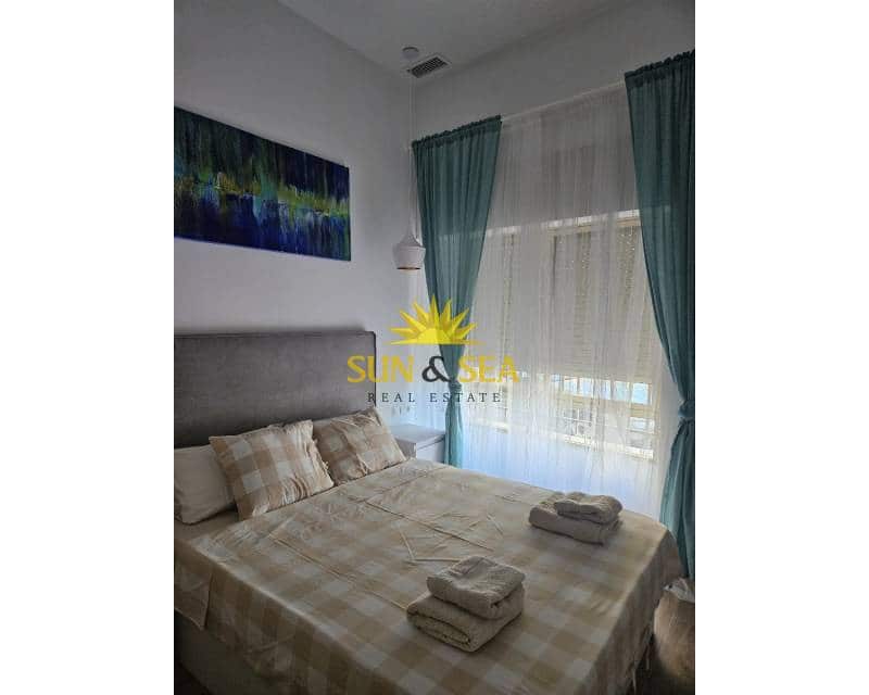 Appartement de 1 chambre à louer à Santa Pola - 850 € (Ref: 9386886)