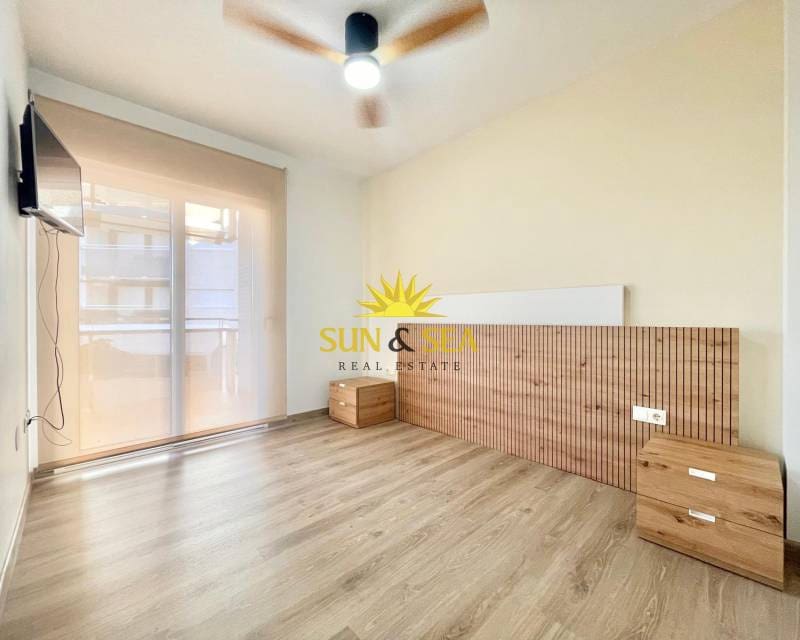 2 makuuhuone Huoneisto vuokrattavana paikassa Isla Plana mukana uima-altaan 
autotalli - 1 000 € (Ref: 9386888)