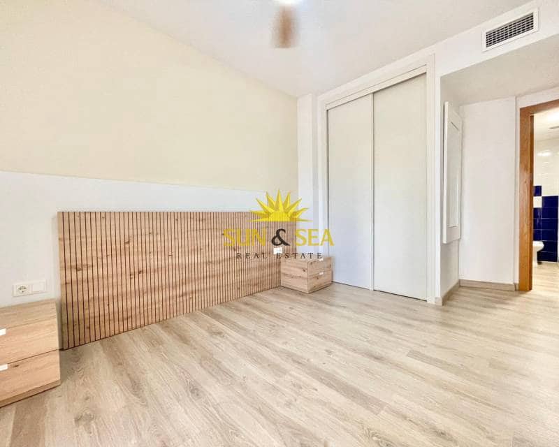 2 makuuhuone Huoneisto vuokrattavana paikassa Isla Plana mukana uima-altaan 
autotalli - 1 000 € (Ref: 9386888)