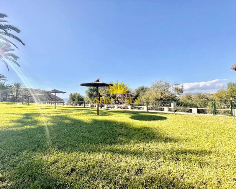 2 makuuhuone Huoneisto vuokrattavana paikassa Isla Plana mukana uima-altaan 
autotalli - 1 000 € (Ref: 9386888)