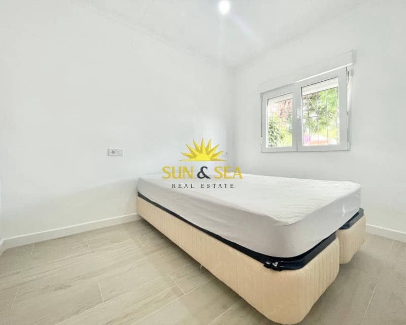 1 slaapkamer Villa te huur in San Fulgencio - € 700 (Ref: 9386889)