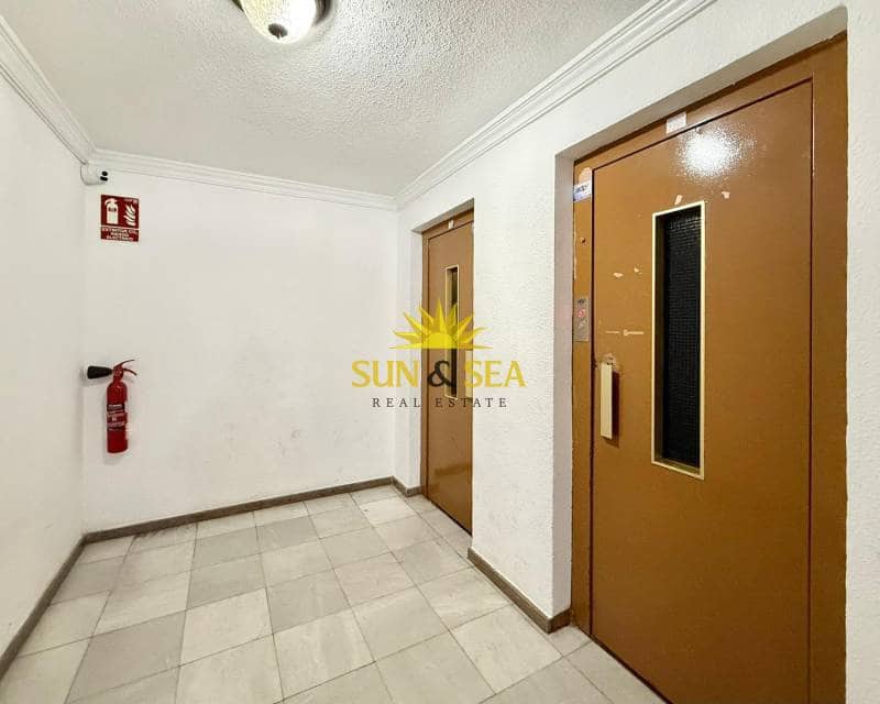 2 chambre Appartement à vendre à Torrevieja avec garage - 155 000 € (Ref: 9388522)