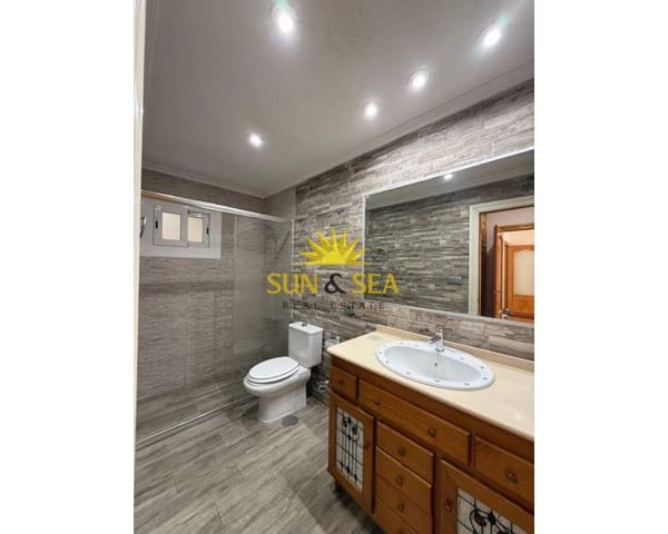 3 bedroom Apartment for rent in Elda - € 700 (Ref: 9389936)