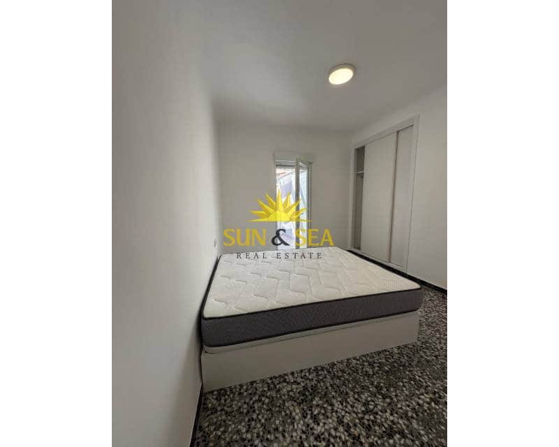 5 chambre Appartement à vendre à Torrevieja - 186 000 € (Ref: 9395435)