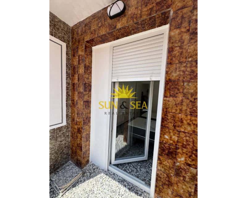 5 chambre Appartement à vendre à Torrevieja - 186 000 € (Ref: 9395435)