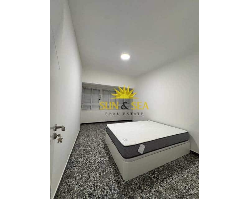 5 chambre Appartement à vendre à Torrevieja - 186 000 € (Ref: 9395435)