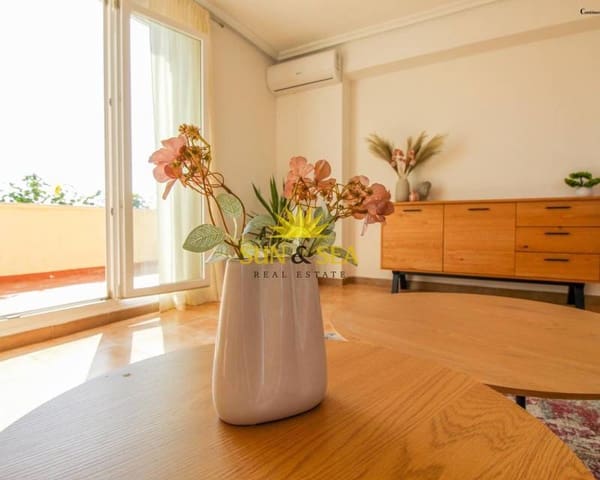 2 soverom Penthouse til salgs i Punta Prima, Orihuela - € 247 000 (Ref: 9395436)