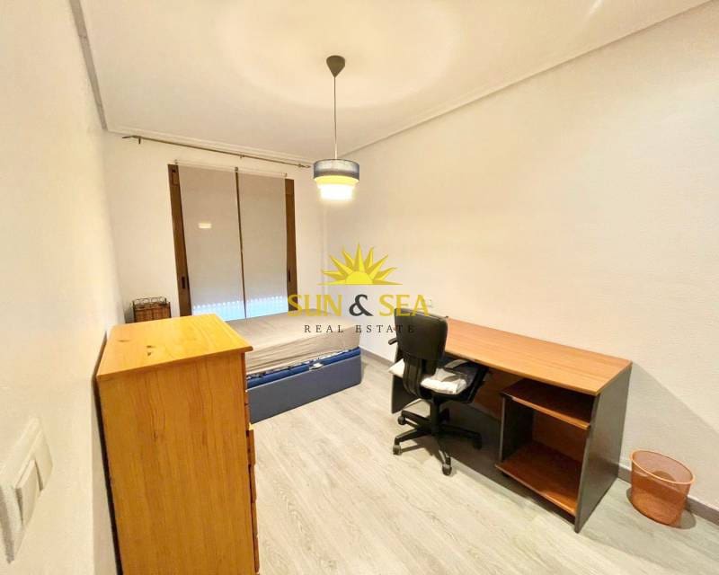 3 bedroom Apartment for rent in San Pedro del Pinatar with pool garage - € 900 (Ref: 9396748)