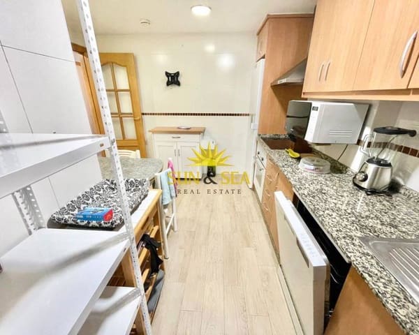 3 quarto Apartamento para arrendar em San Pedro del Pinatar ciudad, San Pedro del Pinatar com piscina garagem - 900 € (Ref: 9396748)