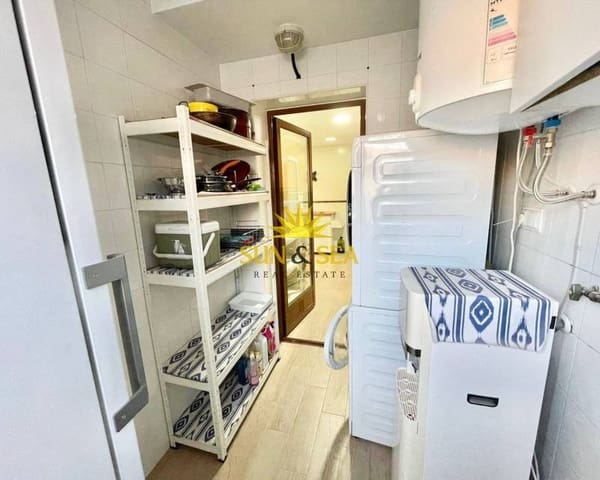 Appartement de 3 chambres à louer à San Pedro del Pinatar ciudad, San Pedro del Pinatar avec piscine garage - 900 € (Ref: 9396748)