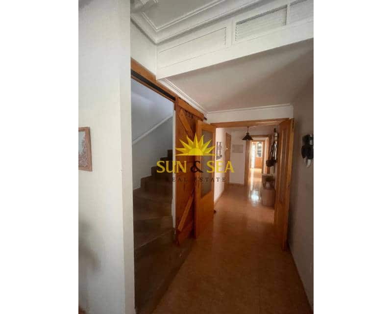 4 bedroom Villa for sale in San Pedro del Pinatar with garage - € 289,000 (Ref: 9396749)