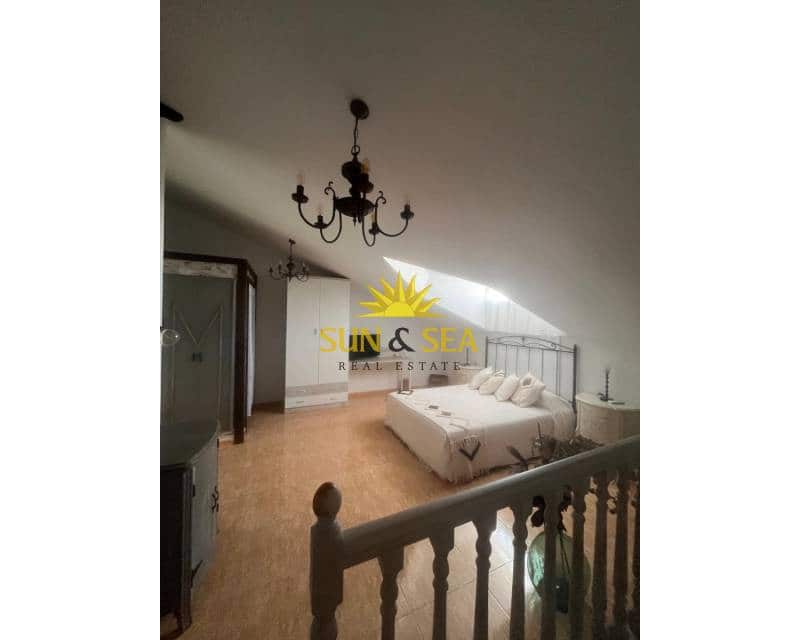 4 bedroom Villa for sale in San Pedro del Pinatar with garage - € 289,000 (Ref: 9396749)