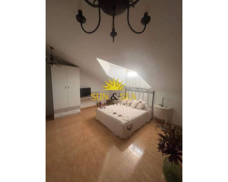 4 bedroom Villa for sale in San Pedro del Pinatar with garage - € 289,000 (Ref: 9396749)