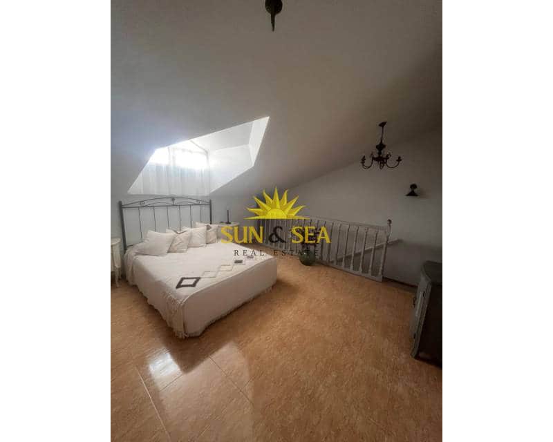 4 bedroom Villa for sale in San Pedro del Pinatar with garage - € 289,000 (Ref: 9396749)