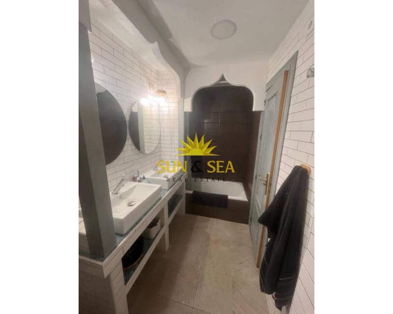 4 bedroom Villa for sale in San Pedro del Pinatar with garage - € 289,000 (Ref: 9396749)