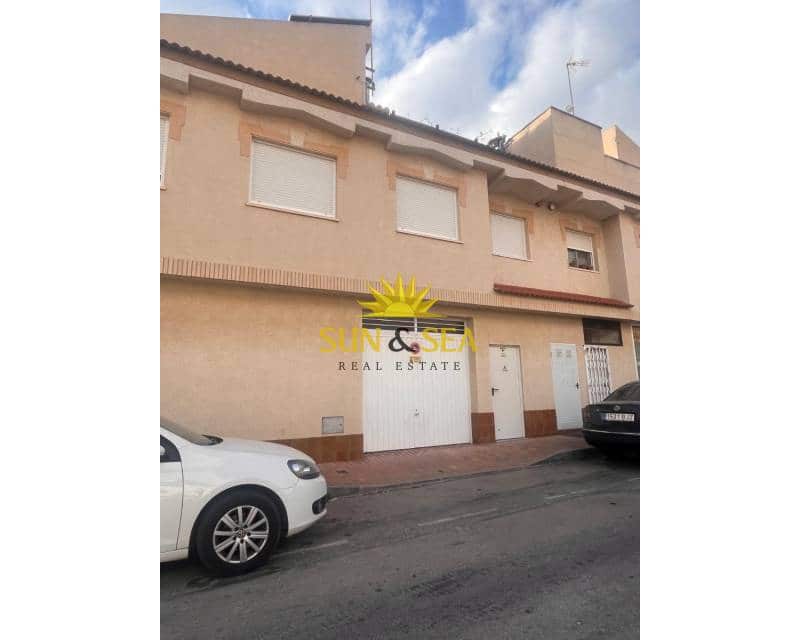 4 bedroom Villa for sale in San Pedro del Pinatar with garage - € 289,000 (Ref: 9396749)