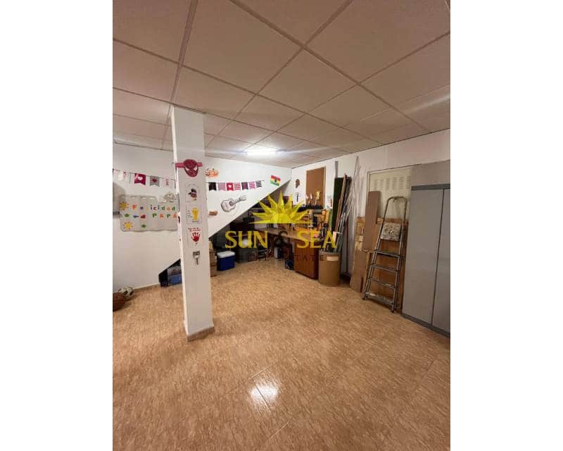 4 bedroom Villa for sale in San Pedro del Pinatar with garage - € 289,000 (Ref: 9396749)