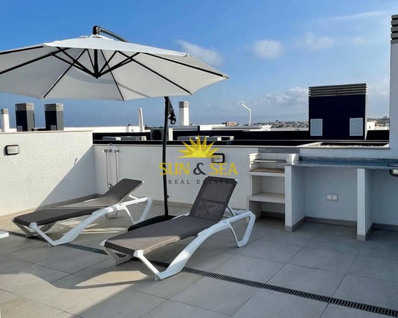 Penthouse de 2 chambres à louer à Playa Flamenca avec piscine garage - 1 800 € (Ref: 9396751)