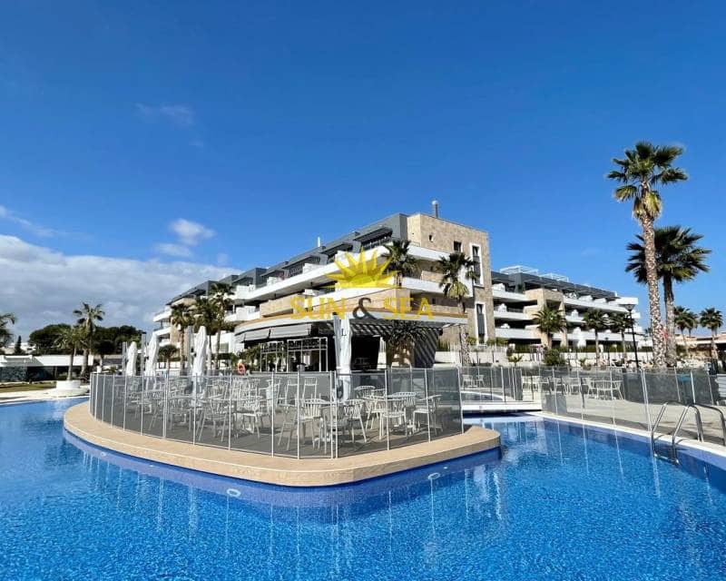 Penthouse de 2 chambres à louer à Playa Flamenca avec piscine garage - 1 800 € (Ref: 9396751)