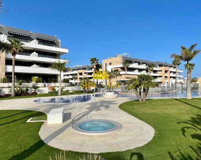 Penthouse de 2 chambres à louer à Playa Flamenca avec piscine garage - 1 800 € (Ref: 9396751)