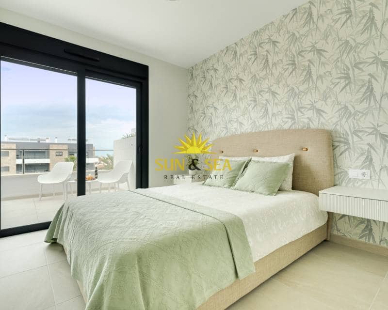 Penthouse de 2 chambres à louer à Playa Flamenca avec piscine garage - 1 800 € (Ref: 9396751)