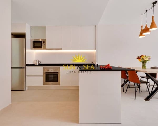 2 soveværelse Penthouse til leje i Playa Flamenca, Orihuela med swimmingpool garage - € 1.800 (Ref: 9396751)