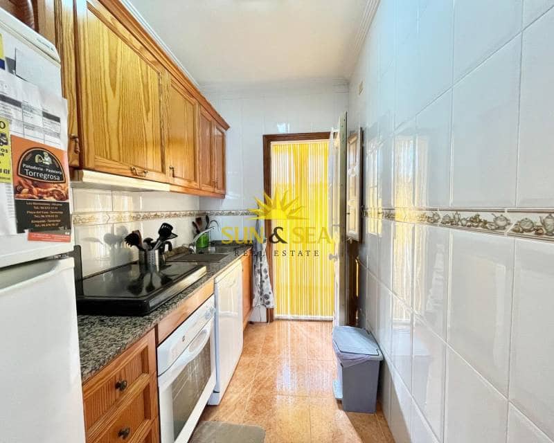 2 camera da letto Villa da affittare in Torrevieja con piscina garage - 1.250 € (Rif: 9396846)