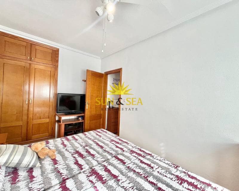 2 camera da letto Villa da affittare in Torrevieja con piscina garage - 1.250 € (Rif: 9396846)