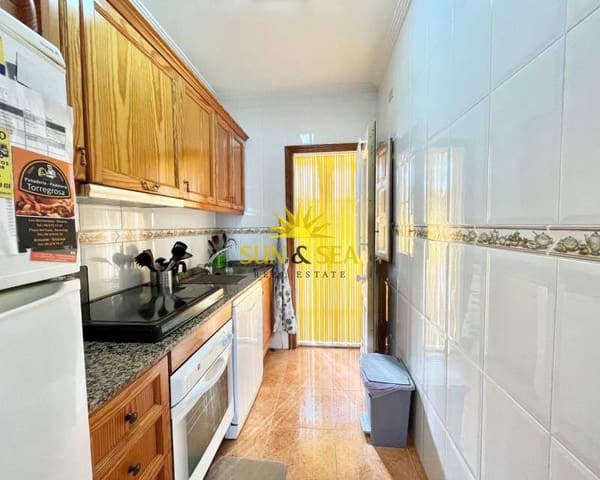 2 quarto Moradia para arrendar em El Chaparral - La Siesta - La Torreta, Torrevieja com piscina garagem - 1 250 € (Ref: 9396846)