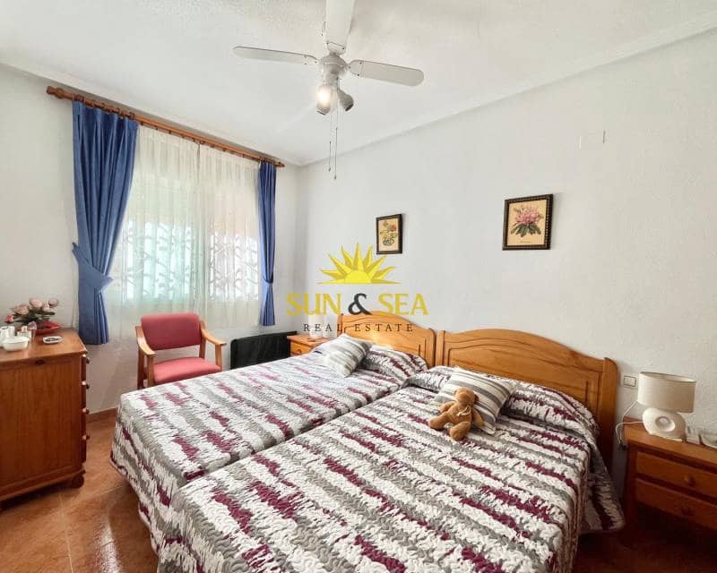 2 camera da letto Villa da affittare in Torrevieja con piscina garage - 1.250 € (Rif: 9396846)