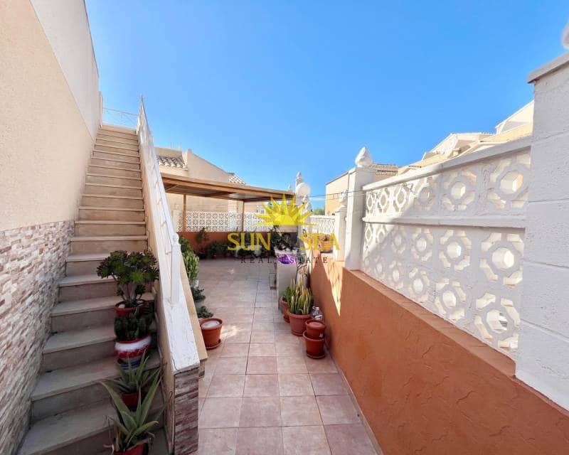 2 camera da letto Villa da affittare in Torrevieja con piscina garage - 1.250 € (Rif: 9396846)