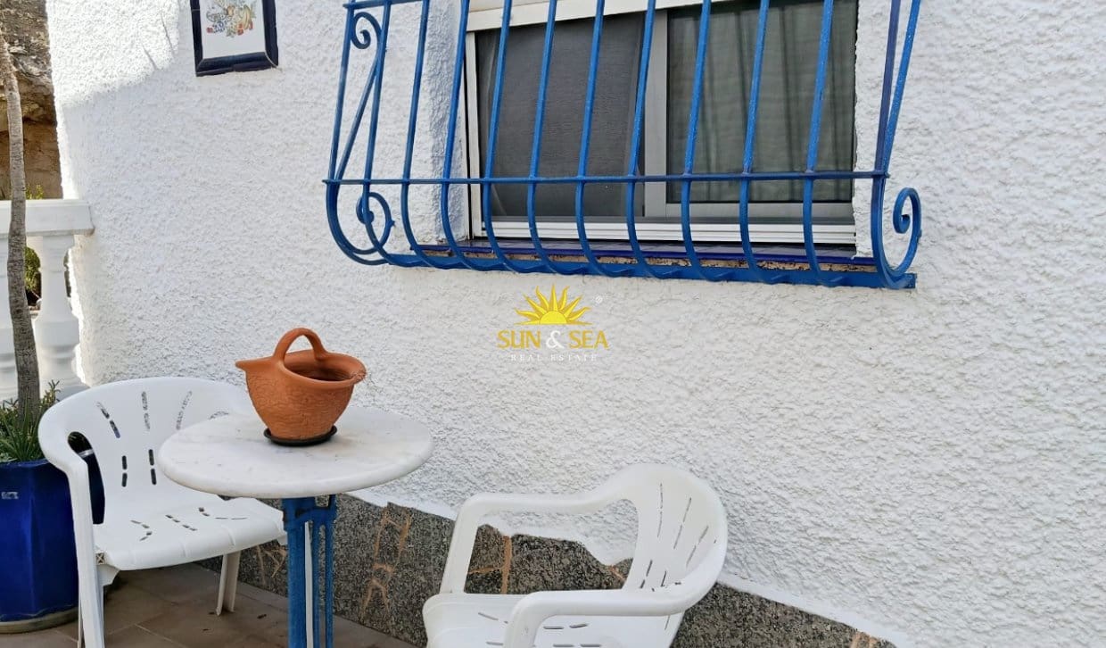 2 bedroom Villa for rent in El Campello with pool - € 1,050 (Ref: 9396847)