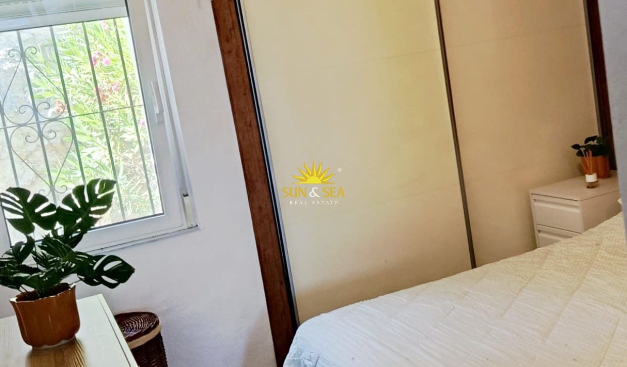 2 bedroom Villa for rent in El Campello with pool - € 1,050 (Ref: 9396847)