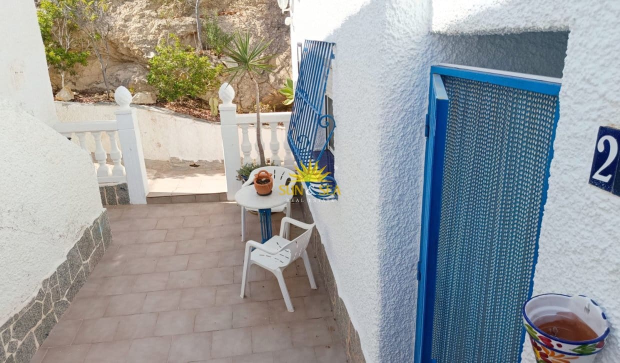 2 bedroom Villa for rent in El Campello with pool - € 1,050 (Ref: 9396847)