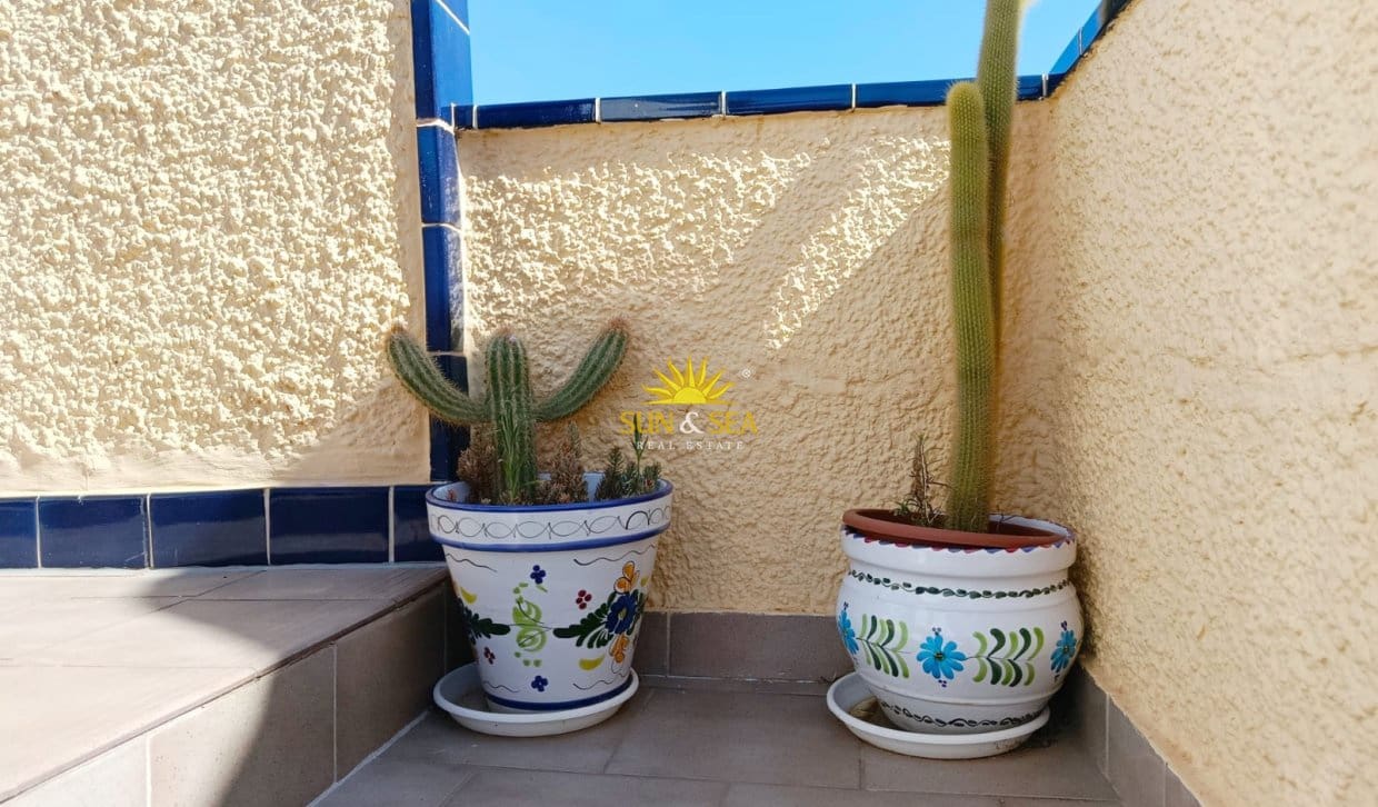 2 bedroom Villa for rent in El Campello with pool - € 1,050 (Ref: 9396847)