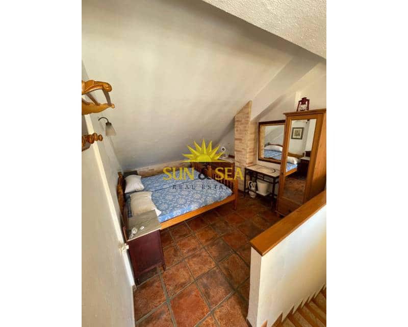 3 soveværelse Villa til leje i Santa Pola med swimmingpool garage - € 800 (Ref: 9397888)