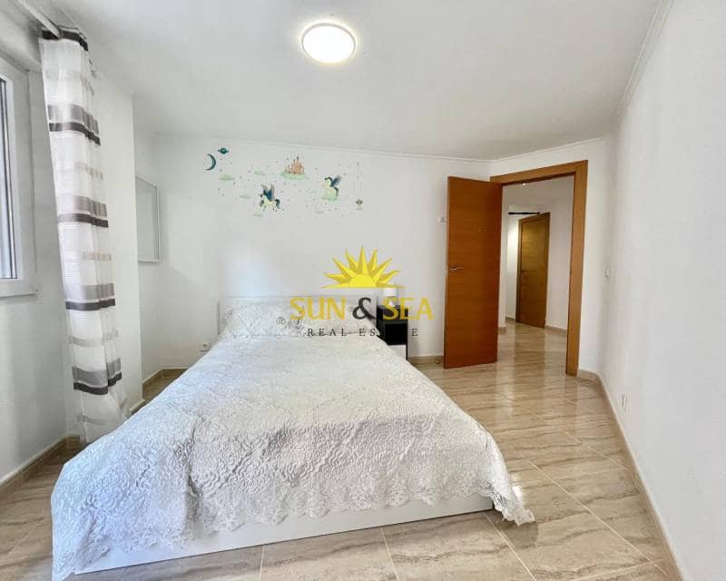 3 sypialnia Apartament na sprzedaż w Torrevieja - 200 000 € (Ref: 9397889)