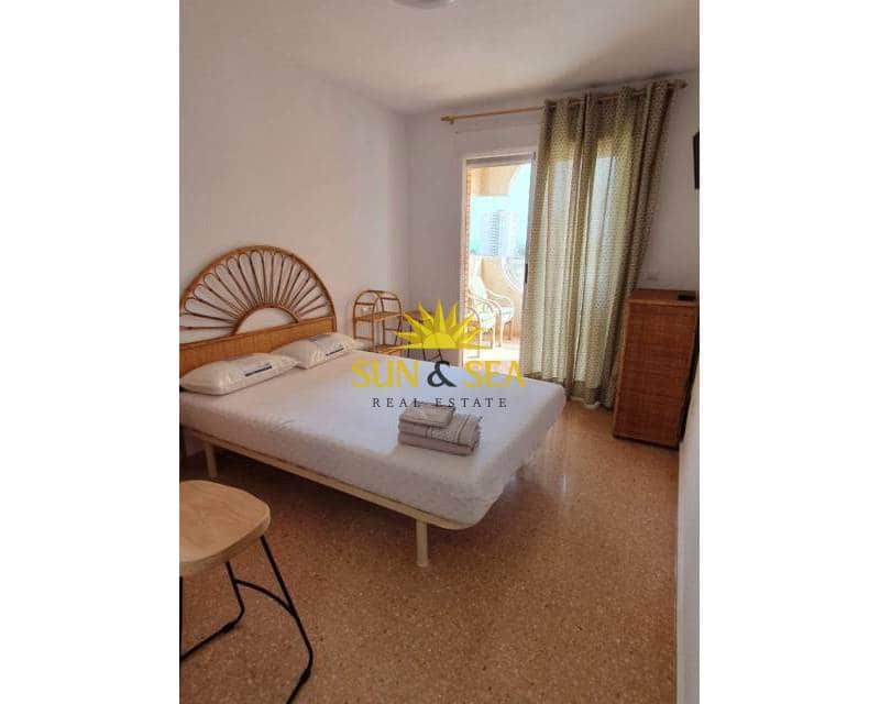 Appartement de 3 chambres à louer à Playa de San Juan avec piscine garage - 1 100 € (Ref: 9397890)