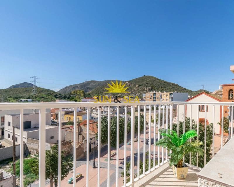 3 bedroom Apartment for rent in Alumbres - € 600 (Ref: 9400163)