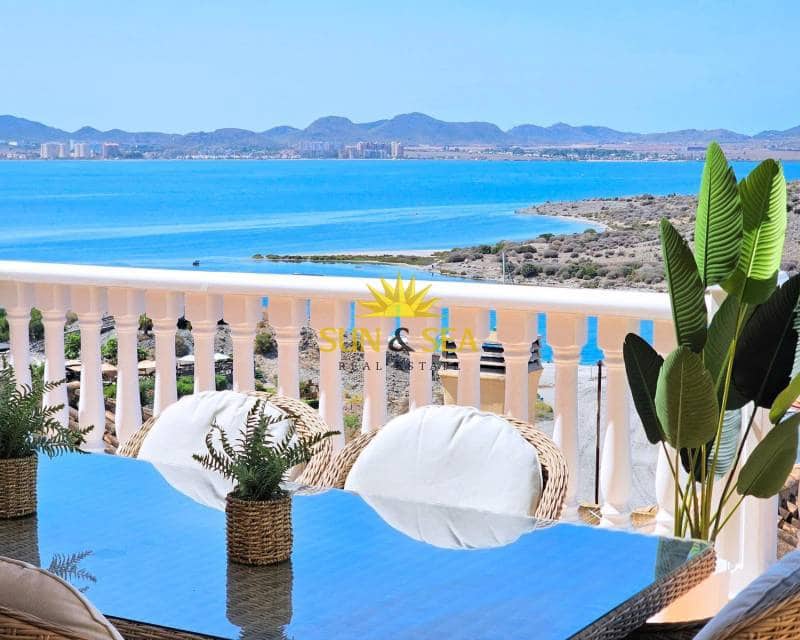 4 soveværelse Lejlighed til leje i La Manga del Mar Menor med swimmingpool - € 3.000 (Ref: 9400164)