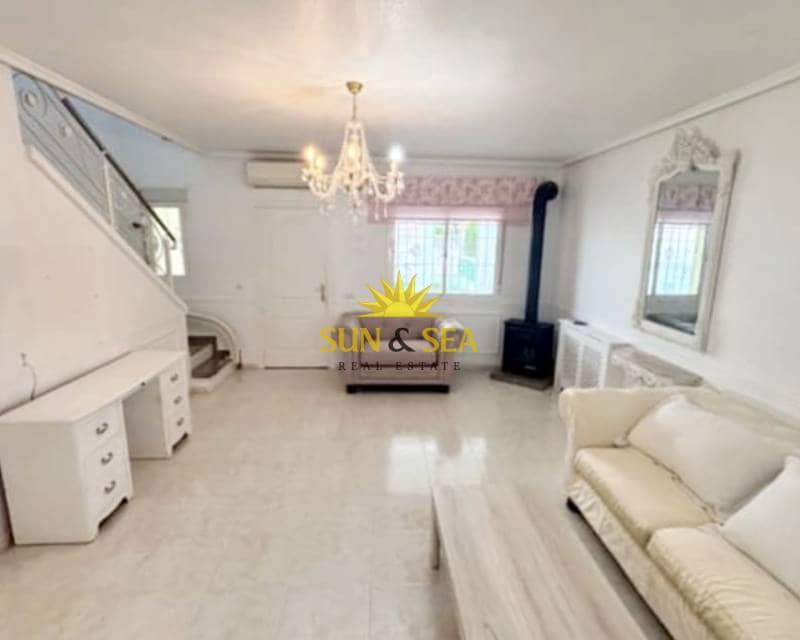 Chalet de 3 habitaciones en Benijófar en venta - 189.995 € (Ref: 9401071)