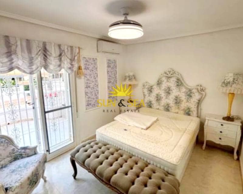 Chalet de 3 habitaciones en Benijófar en venta - 189.995 € (Ref: 9401071)