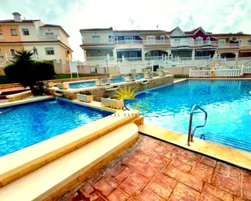 Chalet de 3 habitaciones en Benijófar en venta - 189.995 € (Ref: 9401071)