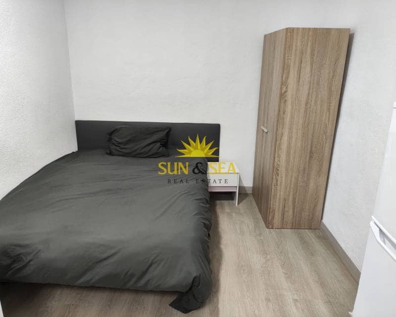 1 bedroom Studio for rent in Alicante / Alacant city - € 650 (Ref: 9401072)