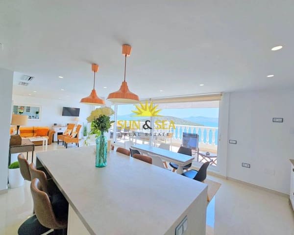 Appartement de 3 chambres à louer à La Manga del Mar Menor avec piscine garage - 2 800 € (Ref: 9401074)