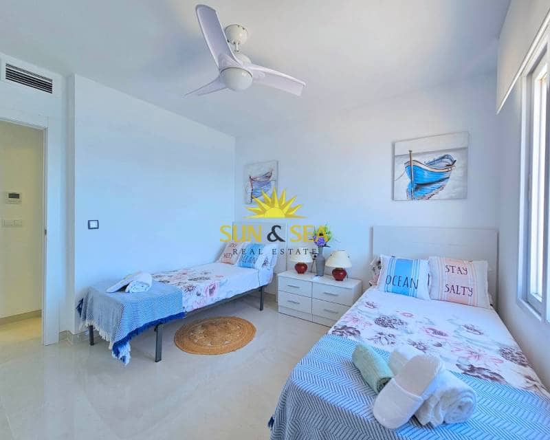 3 sypialnia Apartament do wynajęcia w La Manga del Mar Menor z basenem garażem - 2 800 € (Ref: 9401074)