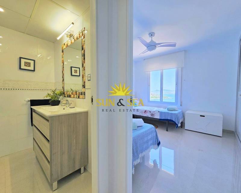 3 sypialnia Apartament do wynajęcia w La Manga del Mar Menor z basenem garażem - 2 800 € (Ref: 9401074)