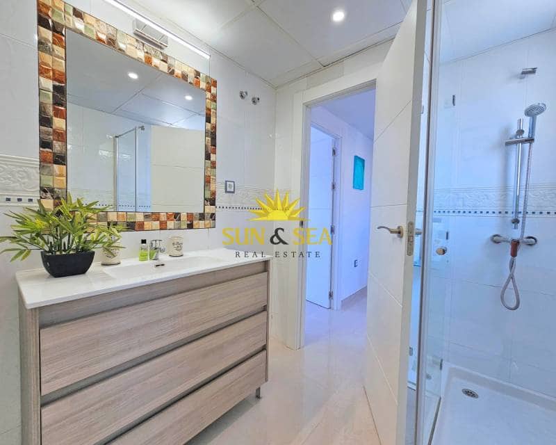 3 sypialnia Apartament do wynajęcia w La Manga del Mar Menor z basenem garażem - 2 800 € (Ref: 9401074)