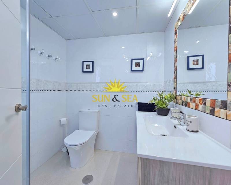 3 sypialnia Apartament do wynajęcia w La Manga del Mar Menor z basenem garażem - 2 800 € (Ref: 9401074)