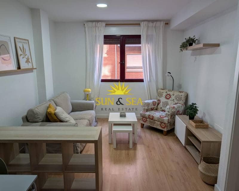 1 soveværelse Lejlighed til leje i Murcia by - € 750 (Ref: 9402626)